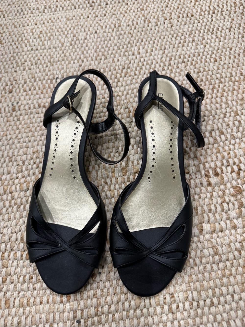 Title: Fioni Black Strappy Slingback Kitten Heels - Size 7.5